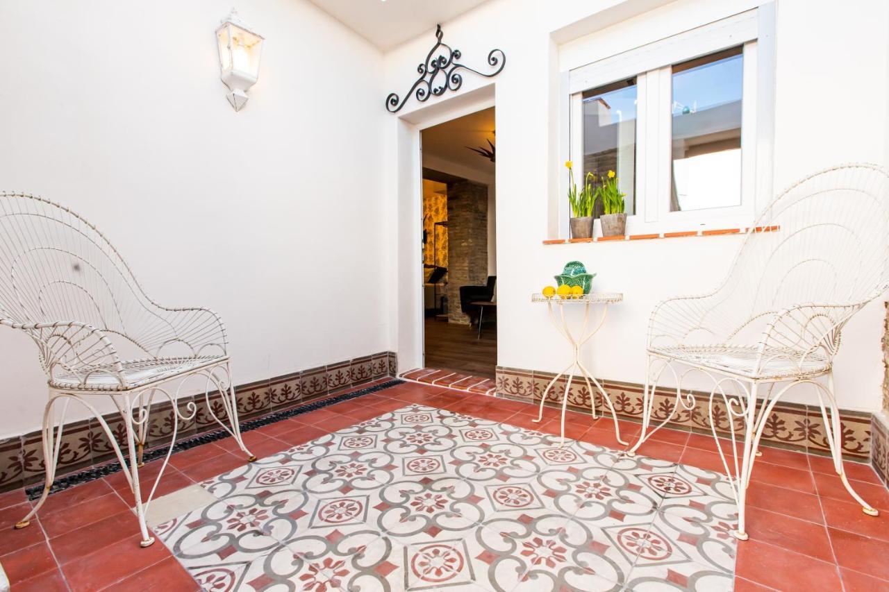 Apartamentos Gaviota Valencina de la Concepcion Exterior photo